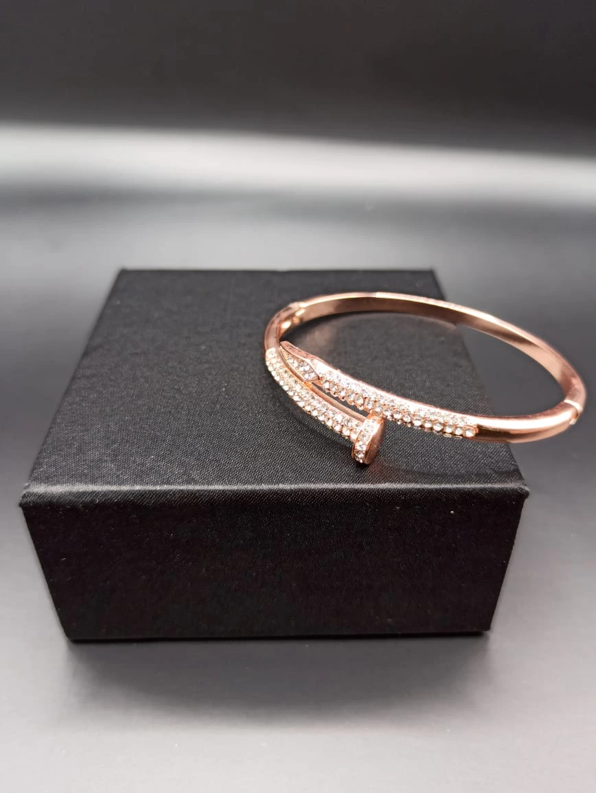 Rose Aura Bracelet - Image 3