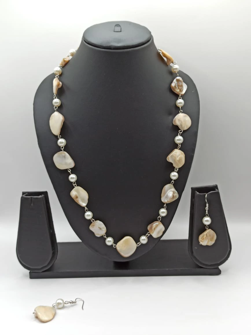 Luna Grace Necklace - Image 3