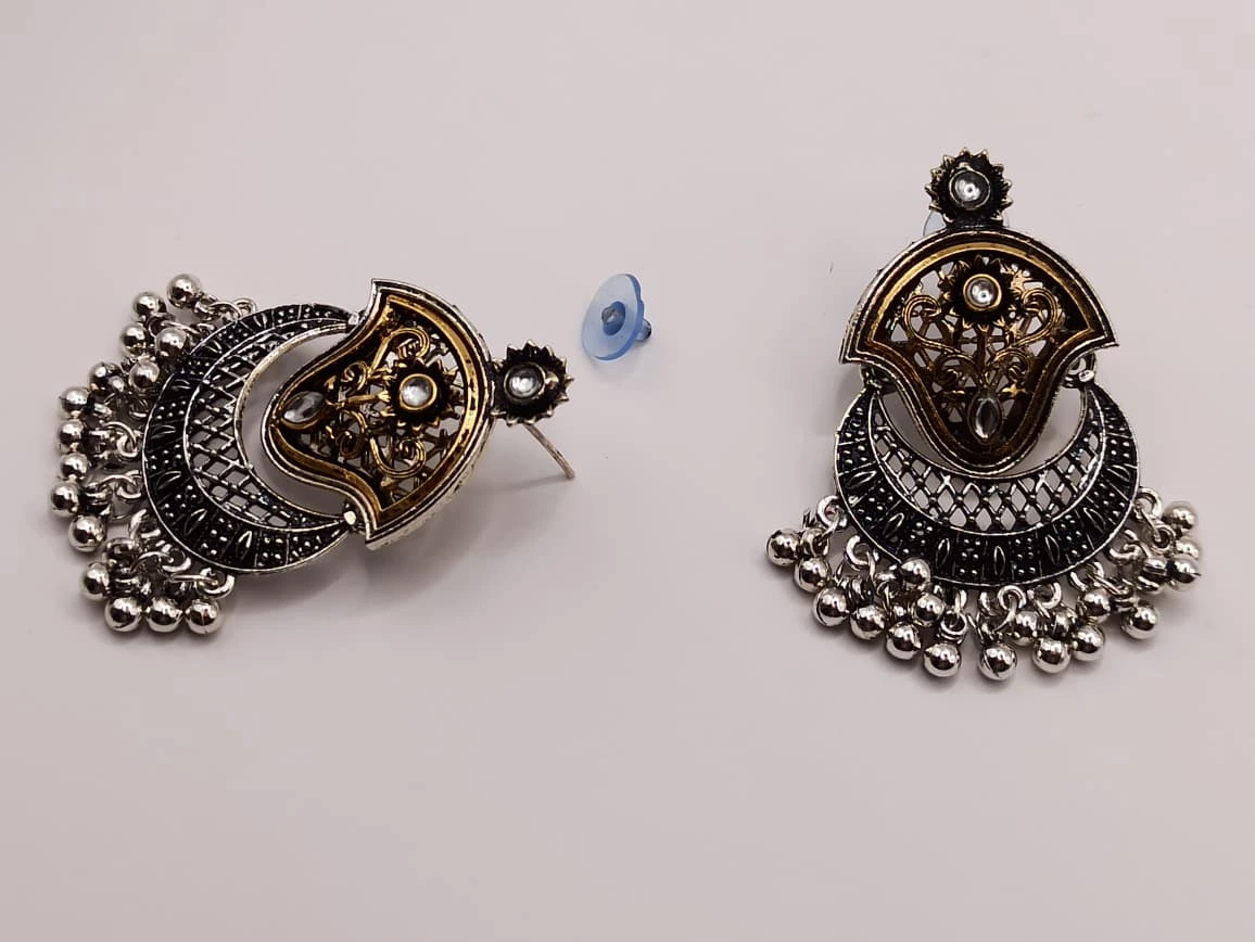 Divine Classic Earrings - Image 3